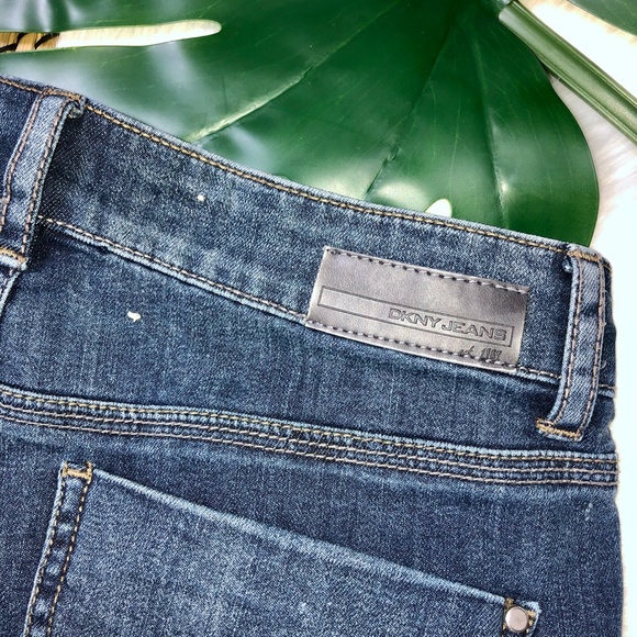 DKNY Soho Skinny Leg Jean - Picture 5 of 8